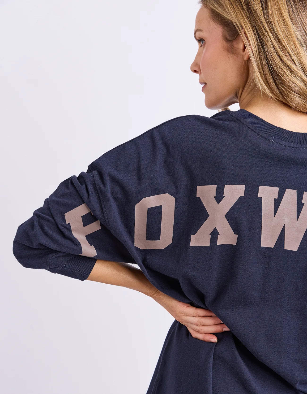 Foxwood Interval Tee - Navy/Latte