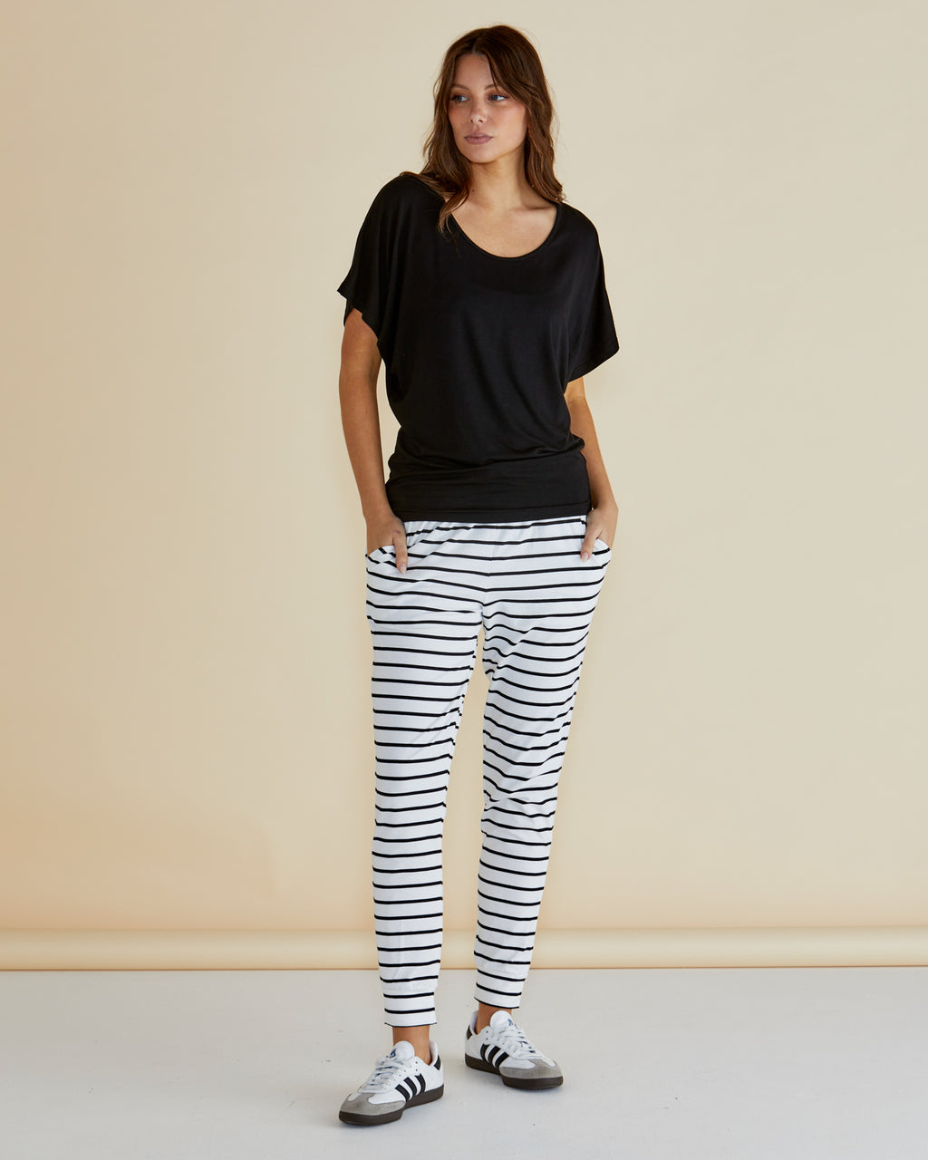 Maui Black Tee Betty Basics