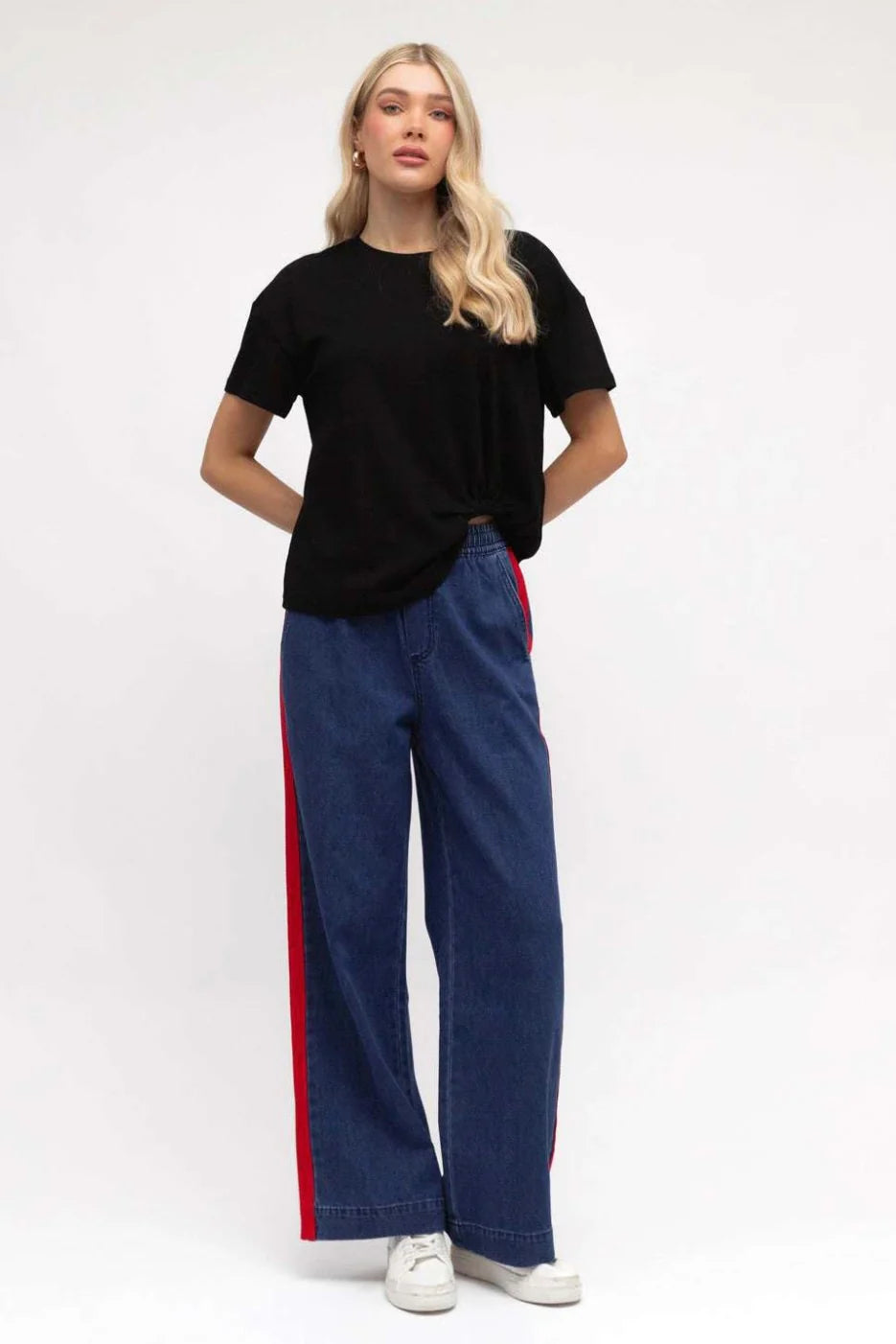 Side Tuck Tee Black